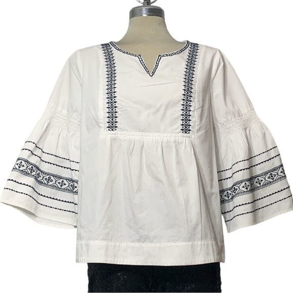 CROWN & IVY Gorgeous and Elegant White Embroidery Bell Blouse Size M - Picture 8 of 11
